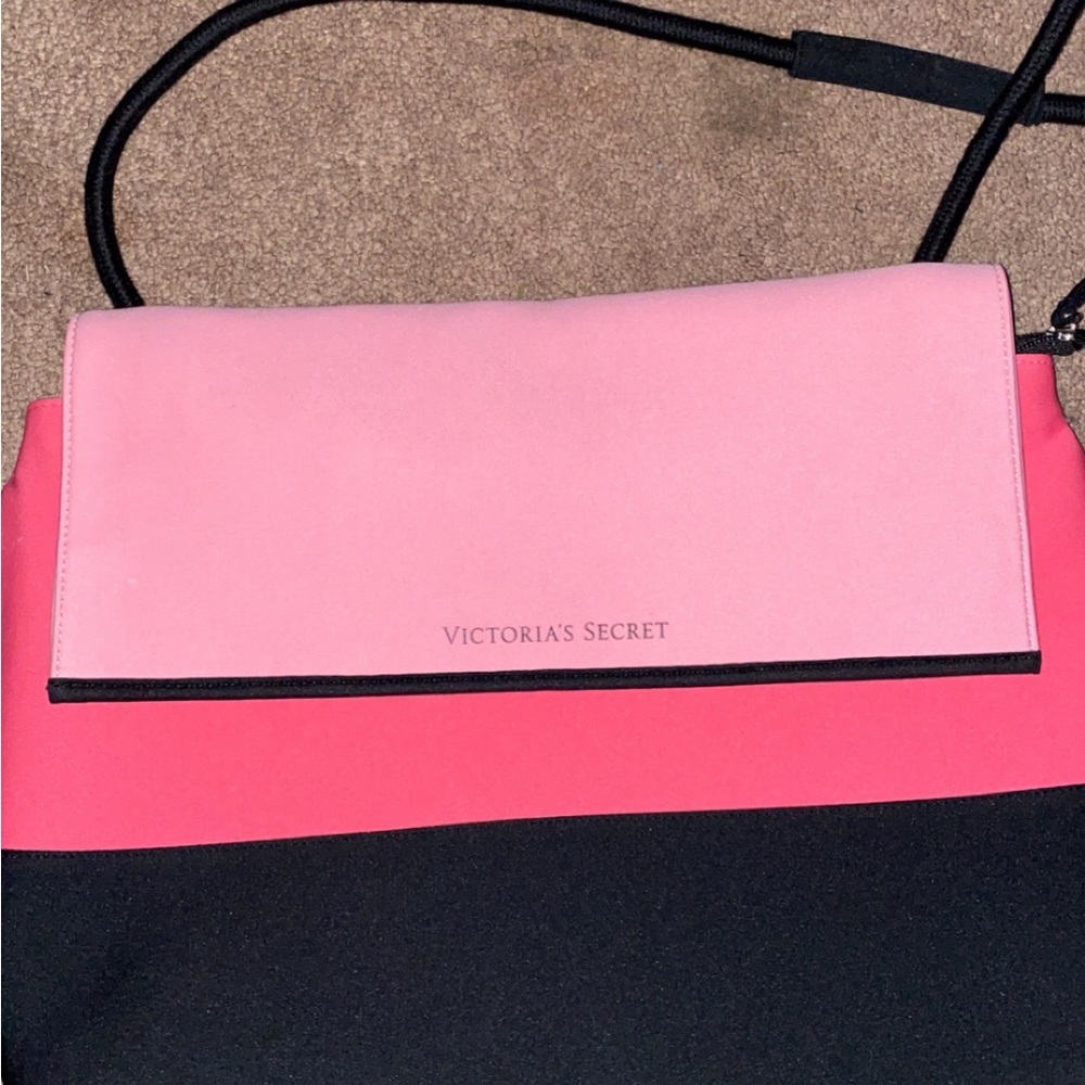 VS Larger Cooler Bag